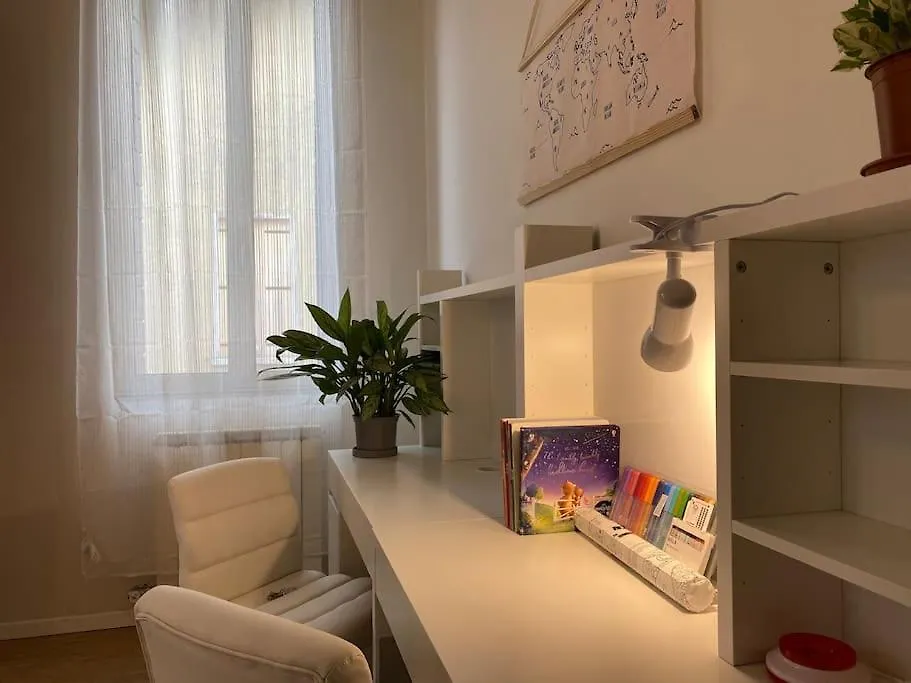 Casa Oscar: Entire Apartment Venice.Mestre Station Mestre
